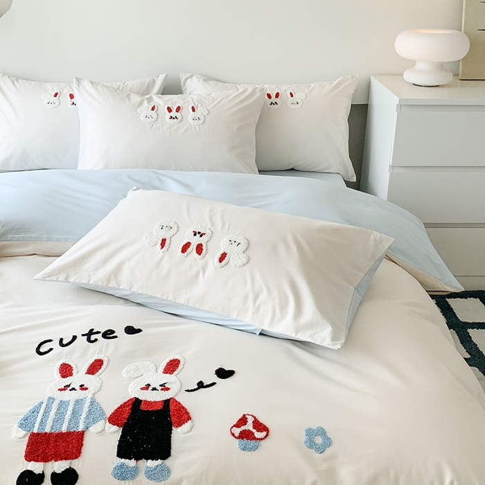 91家纺网 家纺一手货源 找家纺 2024新款全棉40S水洗棉毛巾绣工艺四件套 兔兔酱