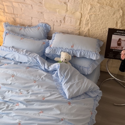 91家纺网 家纺一手货源 找家纺 （总）小主驾到 2024新款水洗棉刺绣法式花边被套床单四件套夏被床盖四件套-花季