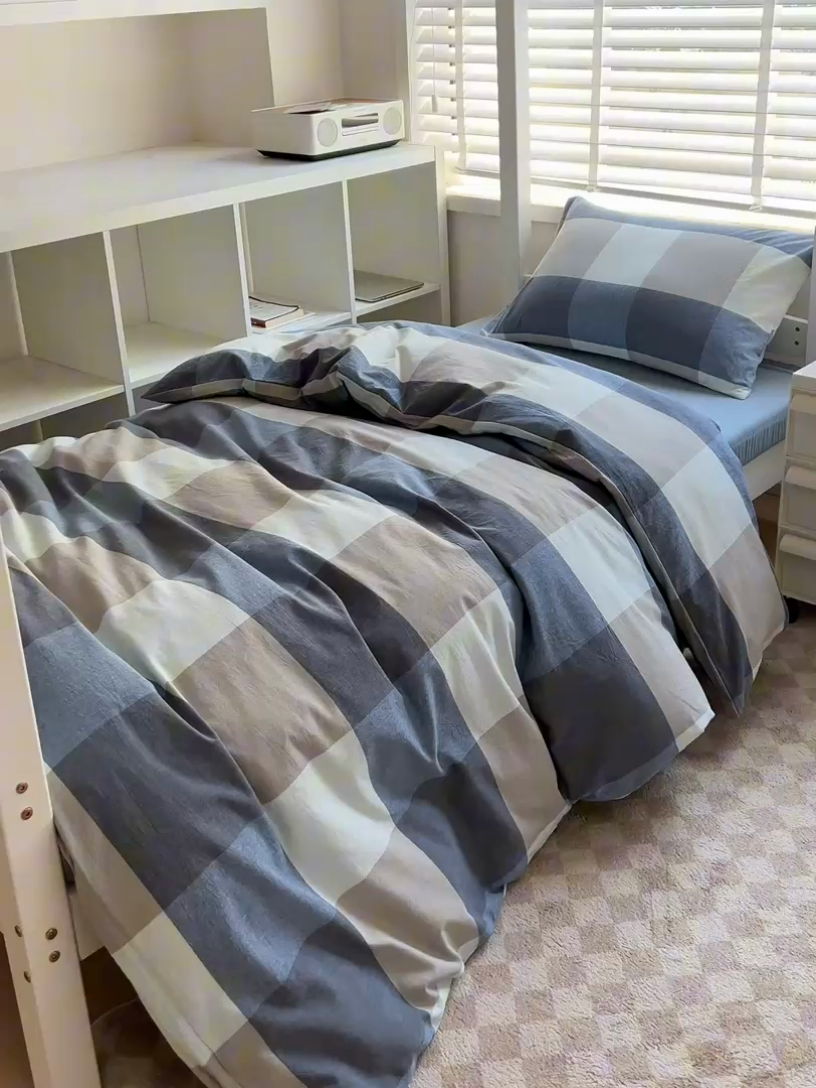 91家纺网 家纺一手货源 找家纺 柠萌家居 2025新款无印良品风A类色织水洗棉全棉学生宿舍三件套床垫套三件套 蓝大格