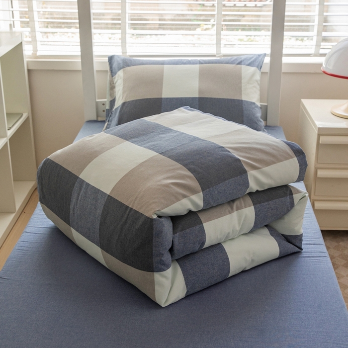 91家纺网 家纺一手货源 找家纺 柠萌家居 2025新款无印良品风A类色织水洗棉全棉学生宿舍三件套床垫套三件套 浅咖蓝