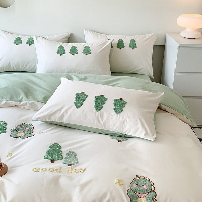 91家纺网 家纺一手货源 找家纺 2024新款全棉40S水洗棉毛巾绣工艺四件套 小恐龙