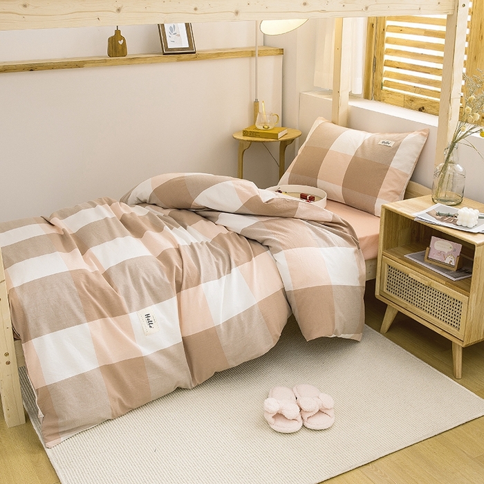 91家纺网 家纺一手货源 找家纺 柠萌家居 2025新款无印良品风A类色织水洗棉全棉学生宿舍三件套床垫套三件套 玉大格