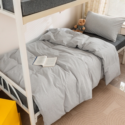 91家纺网 家纺一手货源 找家纺 柠萌家居 2025新款无印良品风A类色织水洗棉全棉学生宿舍三件套床垫套三件套 灰极细条