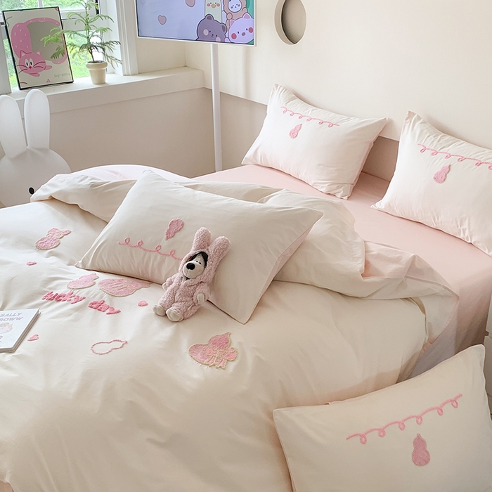 91家纺网 家纺一手货源 找家纺 2024新款全棉40S水洗棉毛巾绣工艺四件套 贝加尔