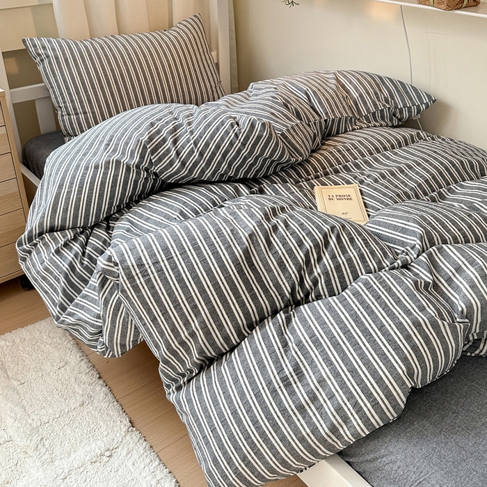 91家纺网 家纺一手货源 找家纺 玖弘家居 2024新款全棉色织水洗棉学生三件套四件套床垫套系列 宽窄条藏青灰