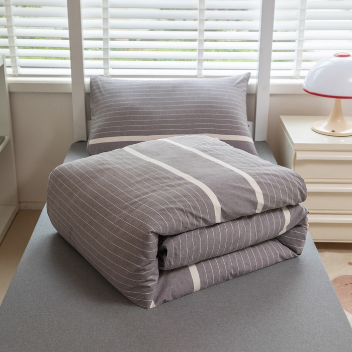 91家纺网 家纺一手货源 找家纺 柠萌家居 2025新款无印良品风A类色织水洗棉全棉学生宿舍三件套床垫套三件套 宽双线冷灰