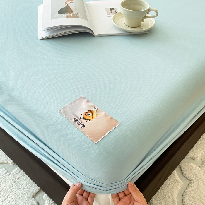 91家纺网 家纺一手货源 找家纺 豪选 2025新款A类蜂巢棉抗菌床笠（全网全供） 蜂巢浅蓝