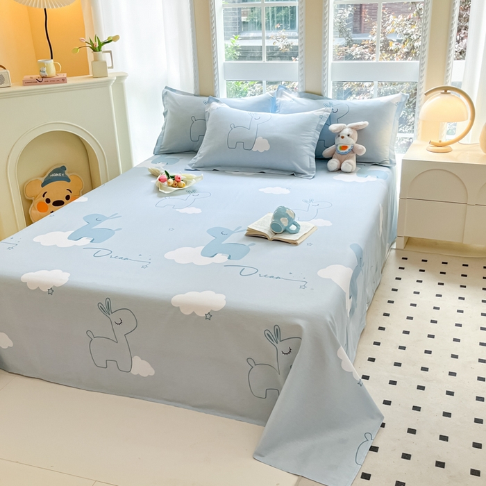 91家纺网 家纺一手货源 找家纺 铭成家纺 2024新款新疆棉喷气印花小清新系列单床单睡梦鹿