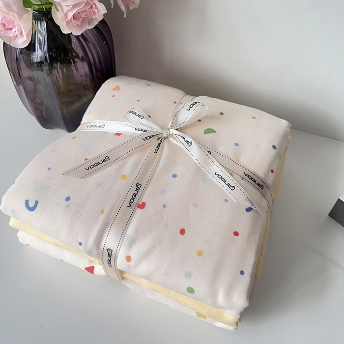 91家纺网 家纺一手货源 找家纺 麦伦家居 2024春夏新品全棉有氧双层纱印花系列四件套（叠拍图）蜡笔画