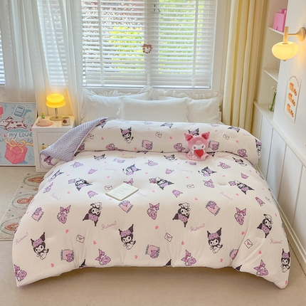 91家纺网 家纺一手货源 找家纺 莱登卡奴 2025春夏款A类针织棉三丽鸥豆豆被大豆被夏被场景1 晚安库洛米