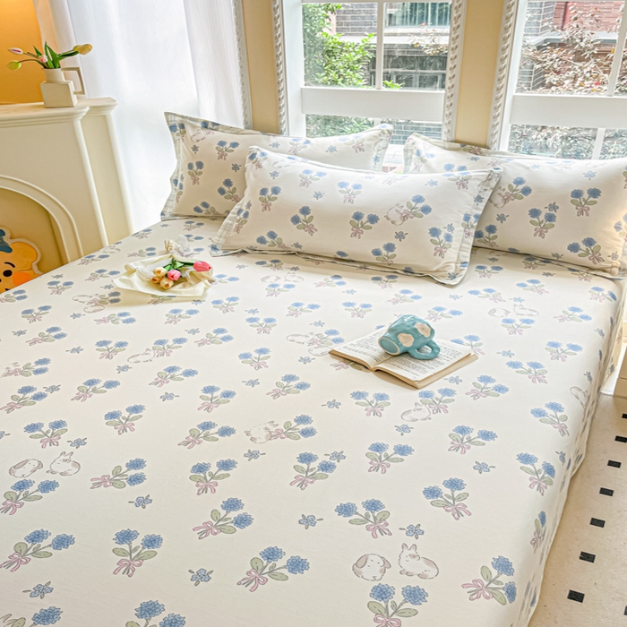 91家纺网 家纺一手货源 找家纺 铭成家纺 2024新款新疆棉喷气印花小清新系列单床单萌趣蜜兔