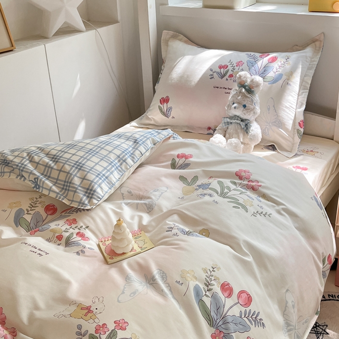 91家纺网 家纺一手货源 找家纺 2024新款全棉印花三件套学生宿舍床三件套上下铺床单被套 幻蝶兔