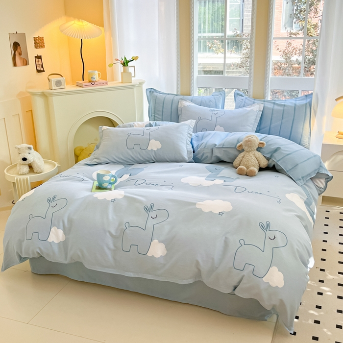 91家纺网 家纺一手货源 找家纺 铭成家纺 2024新款新疆棉喷气印花小清新系列四件套睡梦鹿