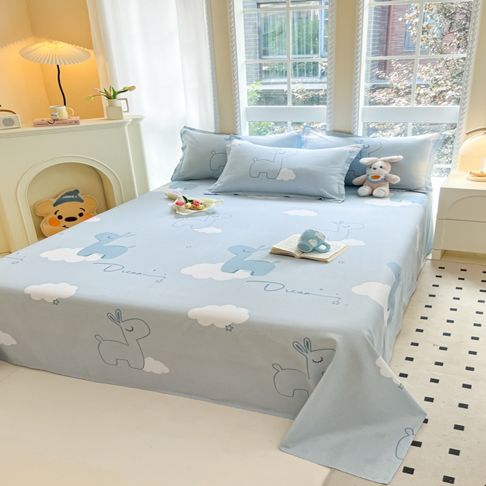 91家纺网 家纺一手货源 找家纺 铭成家纺 2024新款新疆棉喷气印花小清新系列单床单睡梦鹿