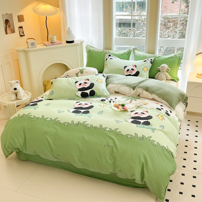 91家纺网 家纺一手货源 找家纺 铭成家纺 2024新款新疆棉喷气印花小清新系列单被套快乐熊猫