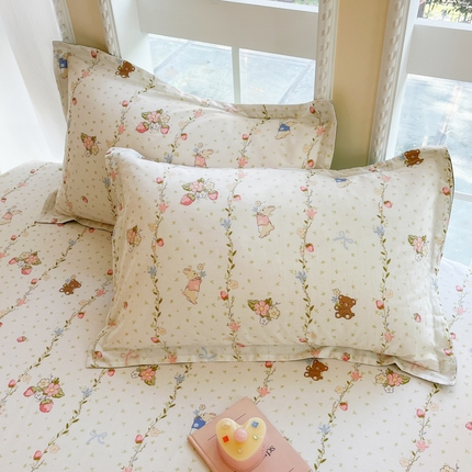 铭成家纺 2024新款新疆棉喷气印花小清新系列单品枕套小兔园