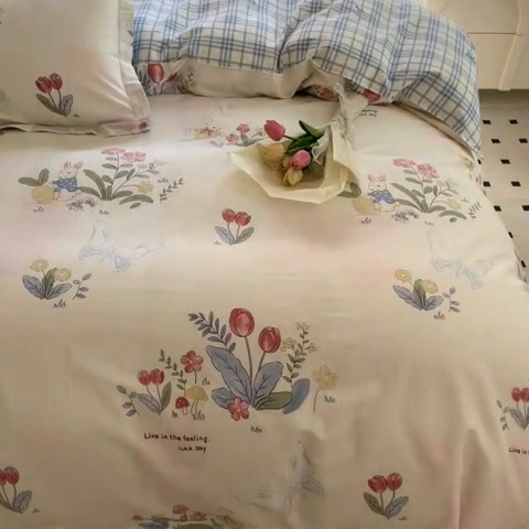 91家纺网 家纺一手货源 找家纺 铭成家纺 2024新款新疆棉喷气印花小清新系列四件套幻蝶兔