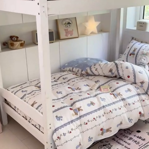 91家纺网 家纺一手货源 找家纺 2024新款全棉印花三件套学生宿舍床三件套上下铺床单被套 草莓花期