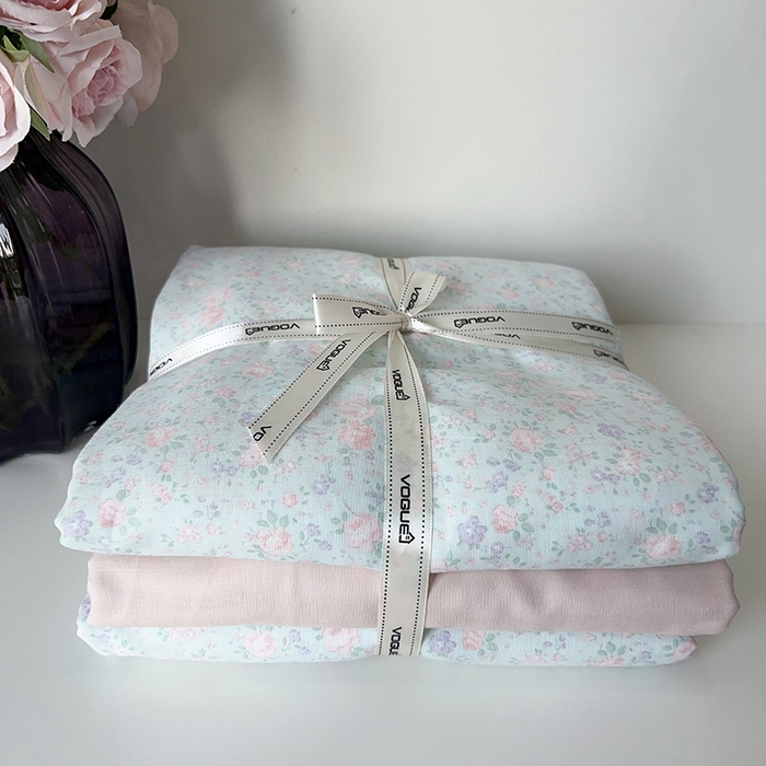 91家纺网 家纺一手货源 找家纺 麦伦家居 2024春夏新品全棉有氧双层纱印花系列四件套（叠拍图）海德花园兰