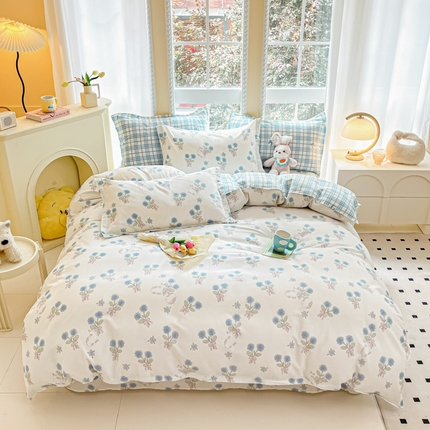 铭成家纺 2024新款新疆棉喷气印花小清新系列单被套萌趣蜜兔