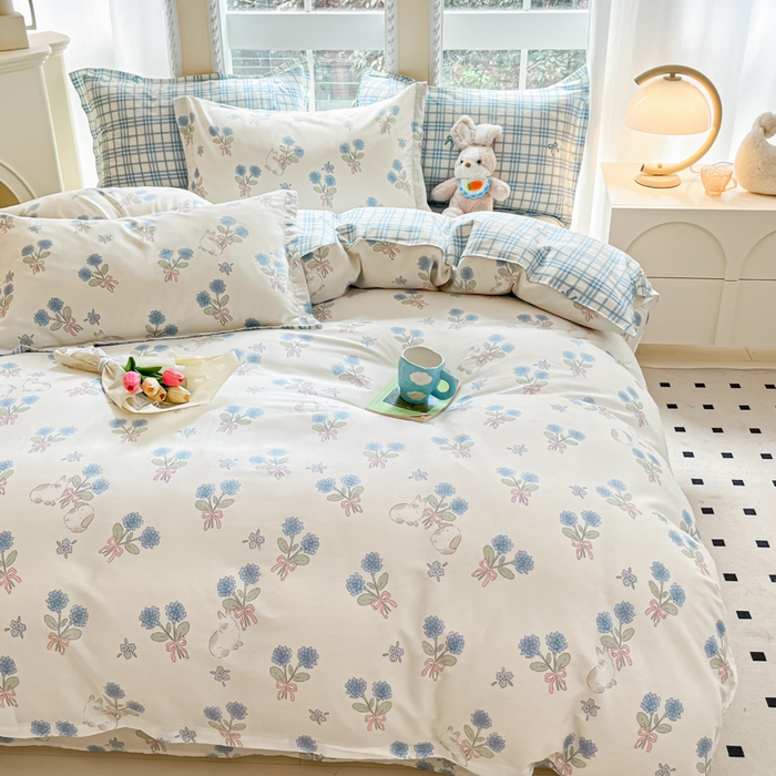 91家纺网 家纺一手货源 找家纺 铭成家纺 2024新款新疆棉喷气印花小清新系列四件套萌趣蜜兔