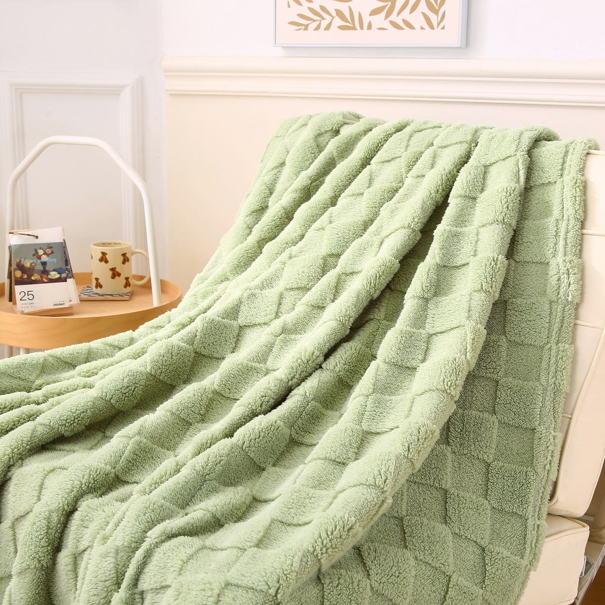 91家纺网 家纺一手货源 找家纺 巴木赫 2024新款塔芙绒面包格毛毯毯子 抹茶绿