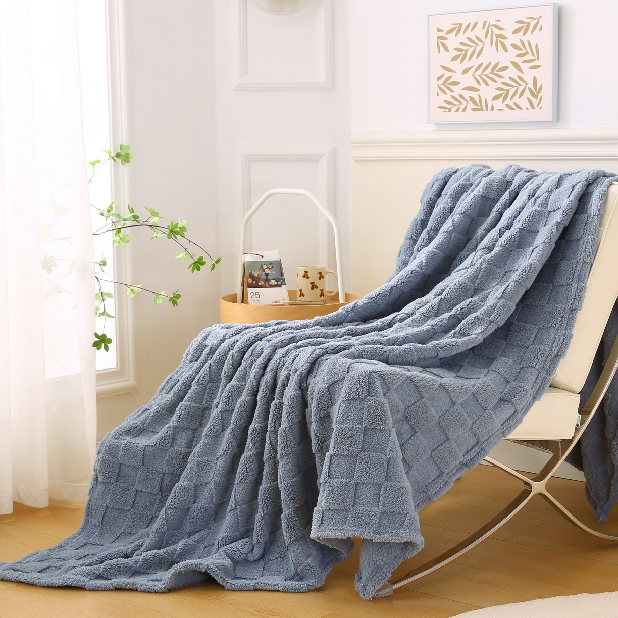 91家纺网 家纺一手货源 找家纺 巴木赫 2024新款塔芙绒面包格毛毯毯子 雾蓝