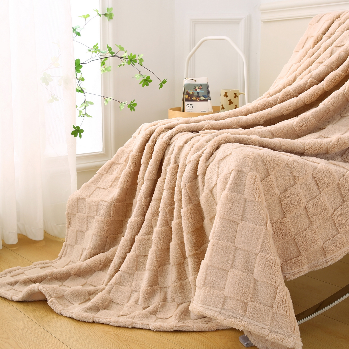 91家纺网 家纺一手货源 找家纺 巴木赫 2024新款塔芙绒面包格毛毯毯子 米咖