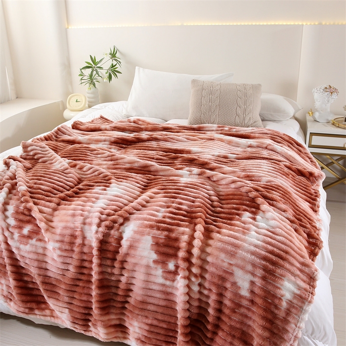 91家纺网 家纺一手货源 找家纺 巴木赫 2024新款260克扎染印花抽条毛毯毯子 橙红