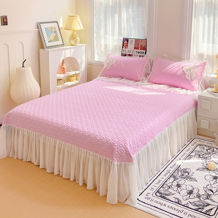 91家纺网 家纺一手货源 找家纺 言熙居家纺 2024新款韩版贴布绣雪纺花边床盖款四件套-初恋 初恋-粉