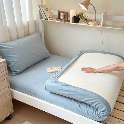 91家纺网 家纺一手货源 找家纺 2024新款全棉色织水洗棉学生床笠系列 浅蓝