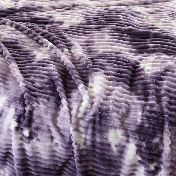 91家纺网 家纺一手货源 找家纺 巴木赫 2024新款260克扎染印花抽条毛毯毯子 深紫