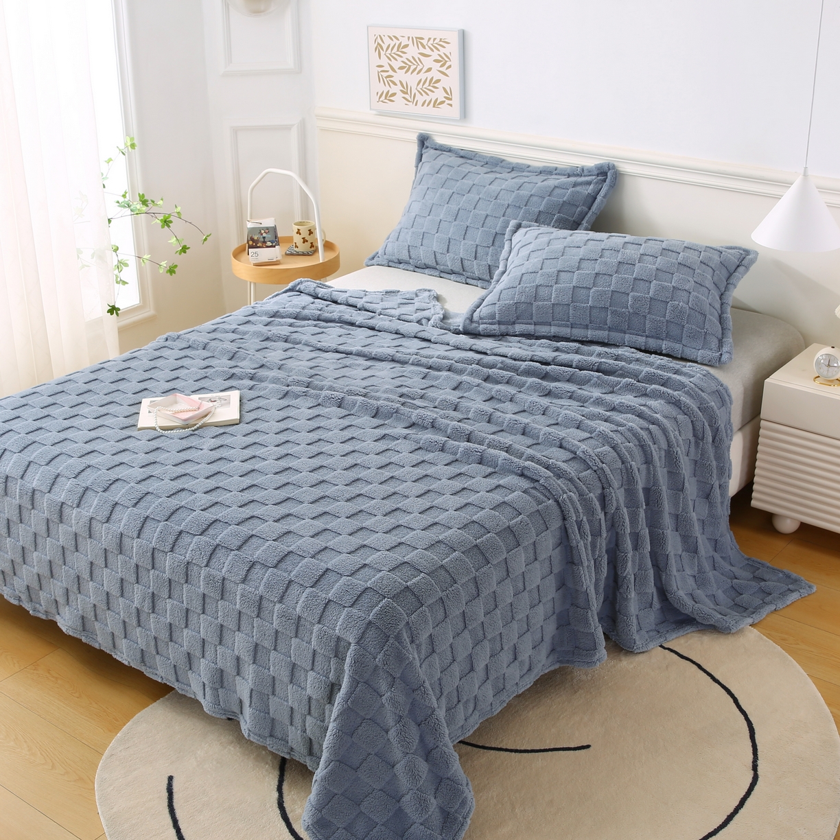 91家纺网 家纺一手货源 找家纺 巴木赫 2024新款塔芙绒面包格毛毯毯子 雾蓝