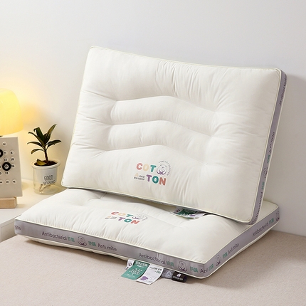 91家纺网 家纺一手货源 找家纺 （总）梦叶草 2024新款60支纯棉无荧光抗菌防螨棉花熊亲子枕芯儿童学生枕头