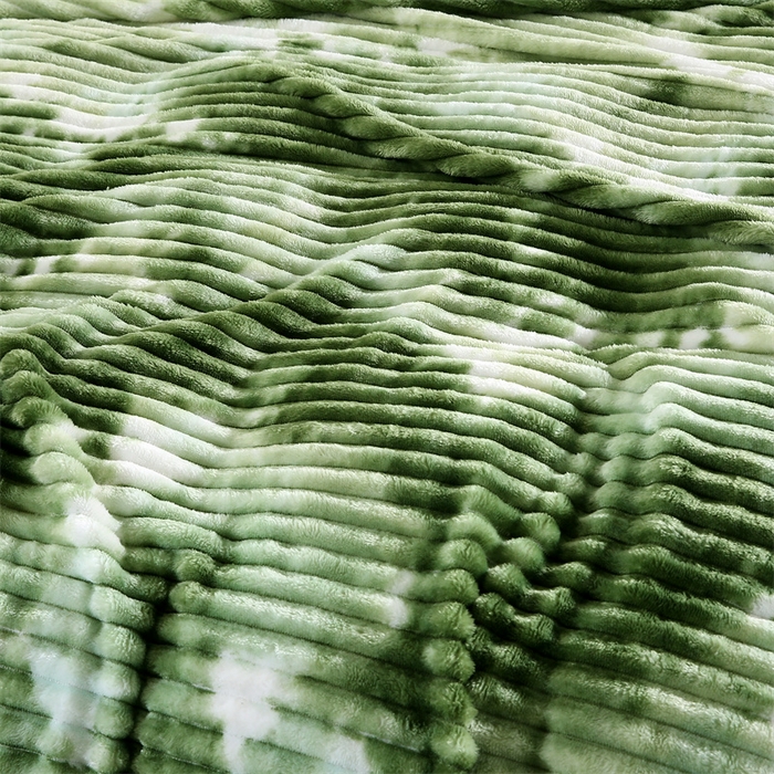 91家纺网 家纺一手货源 找家纺 （总）巴木赫 2024新款260克扎染印花抽条毛毯毯子