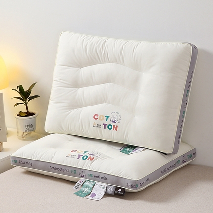 91家纺网 家纺一手货源 找家纺 （总）梦叶草 2024新款60支纯棉无荧光抗菌防螨棉花熊亲子枕芯儿童学生枕头