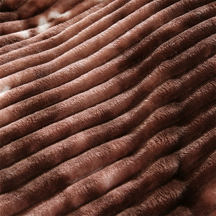 91家纺网 家纺一手货源 找家纺 巴木赫 2024新款260克扎染印花抽条毛毯毯子 棕咖