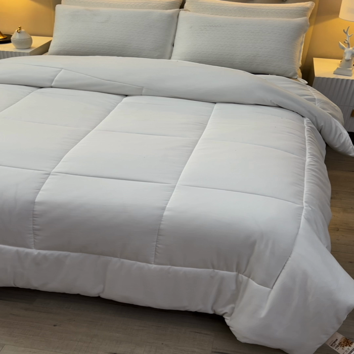 91家纺网 家纺一手货源 找家纺 招财狼床垫 新款宾馆酒店学生加厚磨毛被芯 酒店学生医院 军队 工地 专用被芯 白色