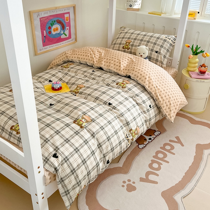 91家纺网 家纺一手货源 找家纺 绵庭家纺 2024新款全棉印花学生季宿舍三件套 眼镜萌熊