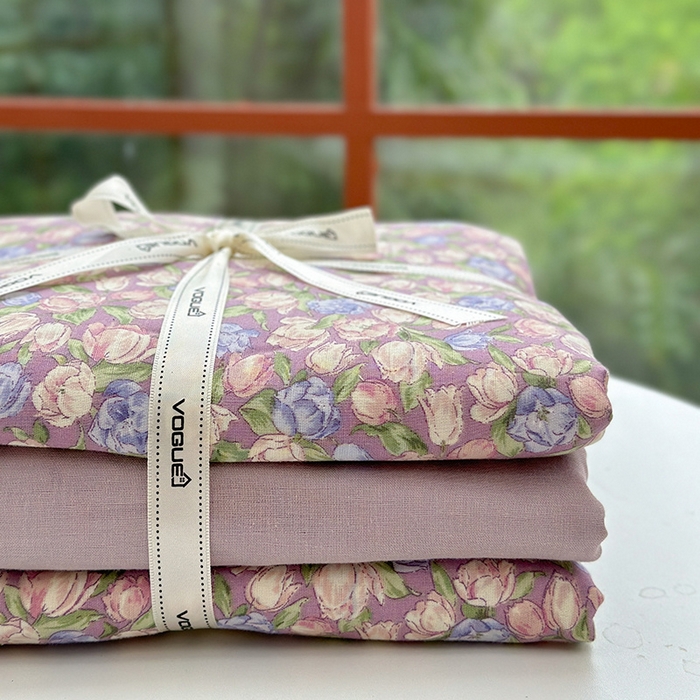 91家纺网 家纺一手货源 找家纺 麦伦 2024春夏新品全棉有氧双层纱印花系列四件套-叠拍图（2） 紫郁