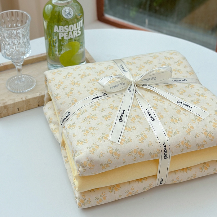 91家纺网 家纺一手货源 找家纺 麦伦 2024春夏新品全棉有氧双层纱印花系列四件套-叠拍图（2） 晴天