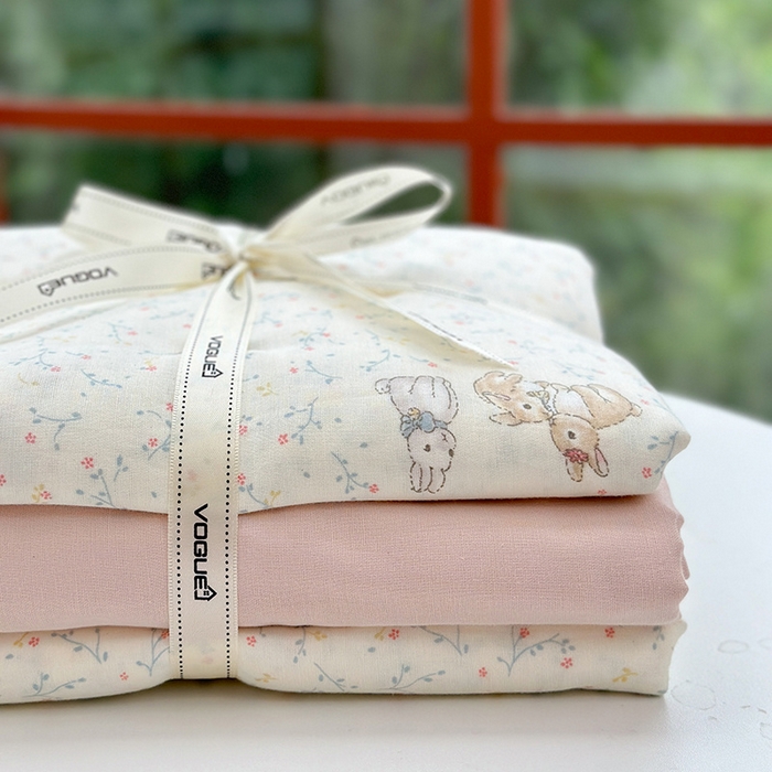 91家纺网 家纺一手货源 找家纺 麦伦 2024春夏新品全棉有氧双层纱印花系列四件套-叠拍图（2） 花枝兔