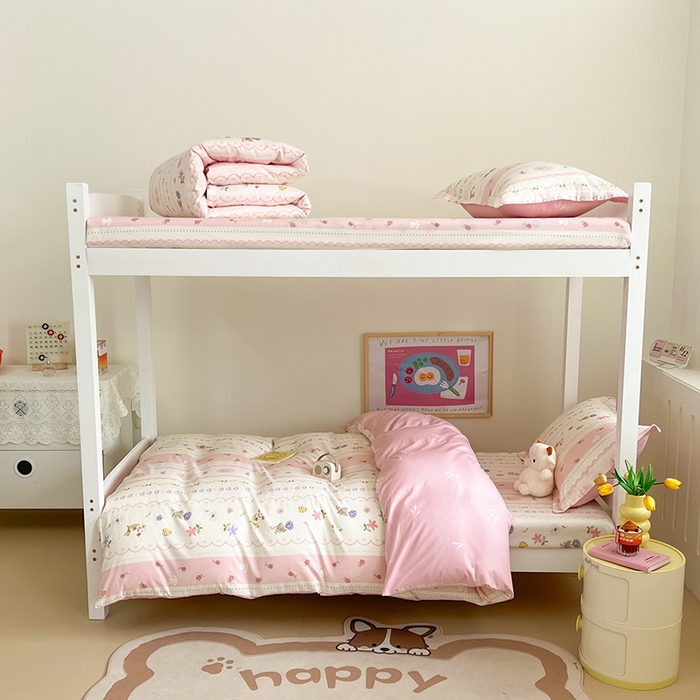 91家纺网 家纺一手货源 找家纺 绵庭家纺 2024新款全棉印花学生季宿舍三件套 花朵兔兔