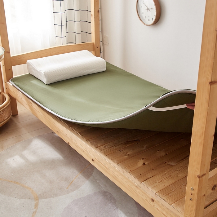 91家纺网 家纺一手货源 找家纺 招财狼 2024新款水洗棉硬质棉学生床垫 军绿色