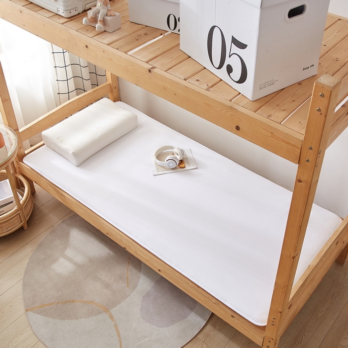 91家纺网 家纺一手货源 找家纺 招财狼 2024新款水洗棉硬质棉学生床垫 白色