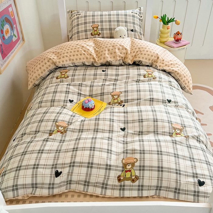 91家纺网 家纺一手货源 找家纺 绵庭家纺 2024新款全棉印花学生季宿舍三件套 眼镜萌熊