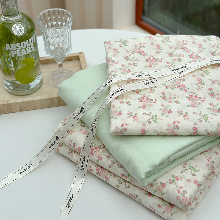 91家纺网 家纺一手货源 找家纺 麦伦 2024春夏新品全棉有氧双层纱印花系列四件套-叠拍图（2） 瑰夏