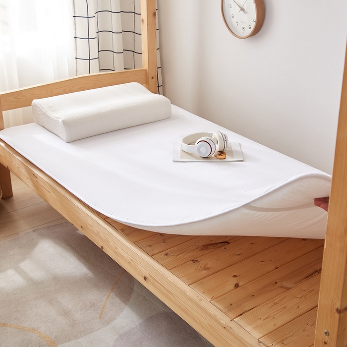 91家纺网 家纺一手货源 找家纺 招财狼 2024新款水洗棉硬质棉学生床垫 白色