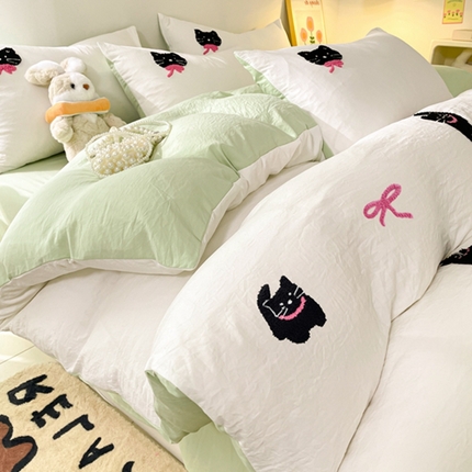 91家纺网 家纺一手货源 找家纺 （总）阿曼达 2024新款ins博主风超甜酷美少女粉系黑猫软糯糯水洗m毛巾绣纯色双拼四件套