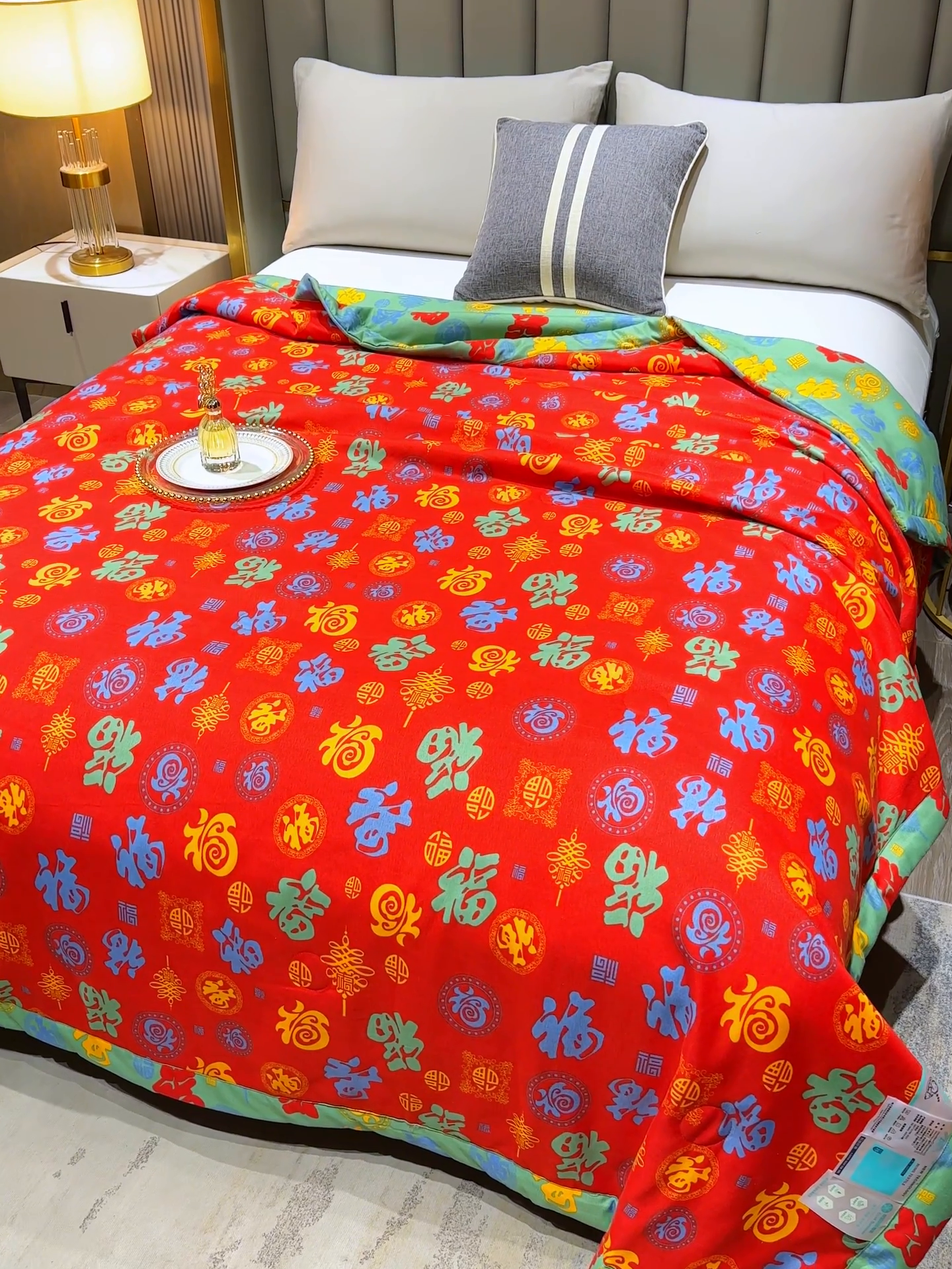 91家纺网 家纺一手货源 找家纺 （总）爱宝被业 2025新款磨毛双层纱夏被-场景二